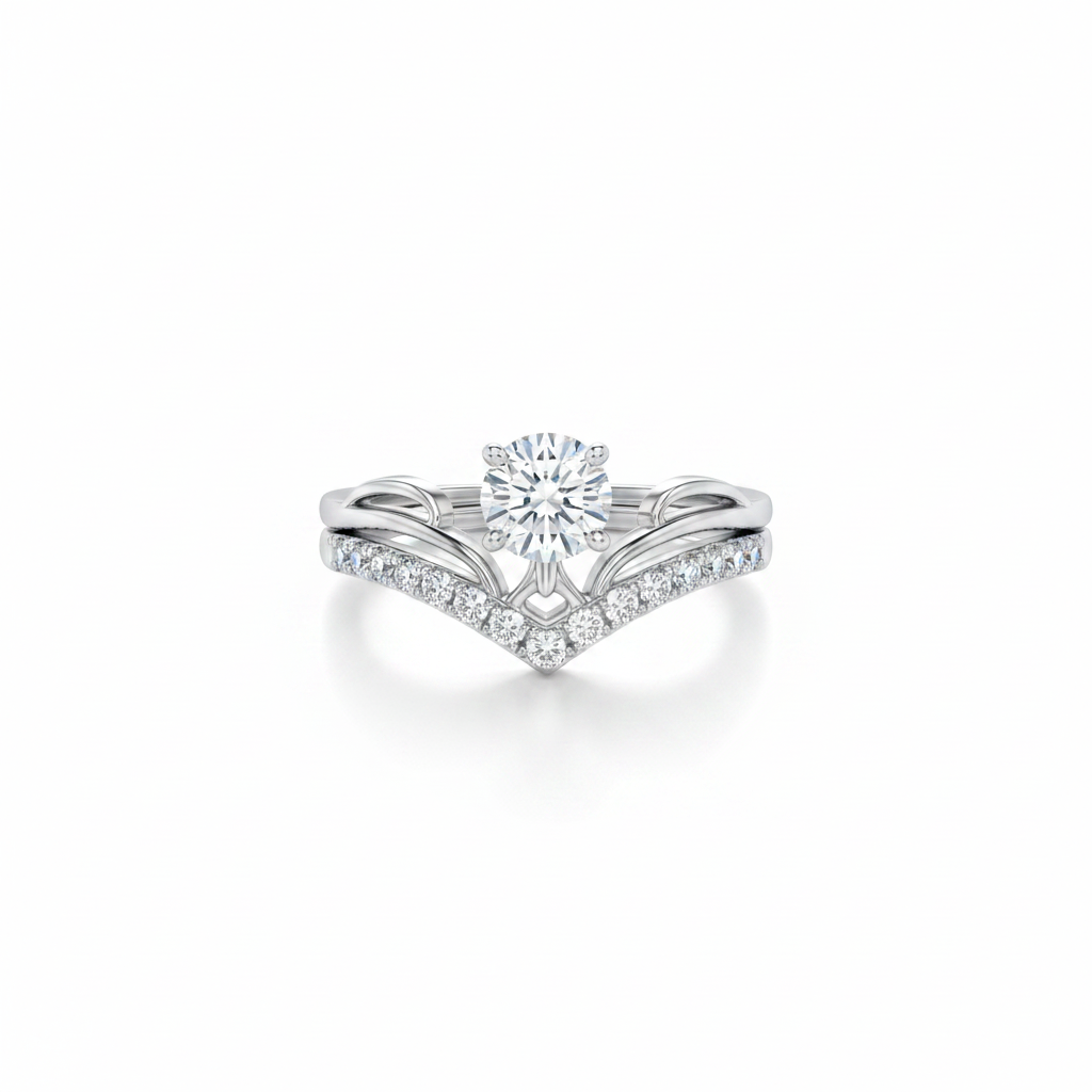 Elegant 925 silver bridal ring set featuring a round-cut solitaire stone with pavé accent band on a white background.