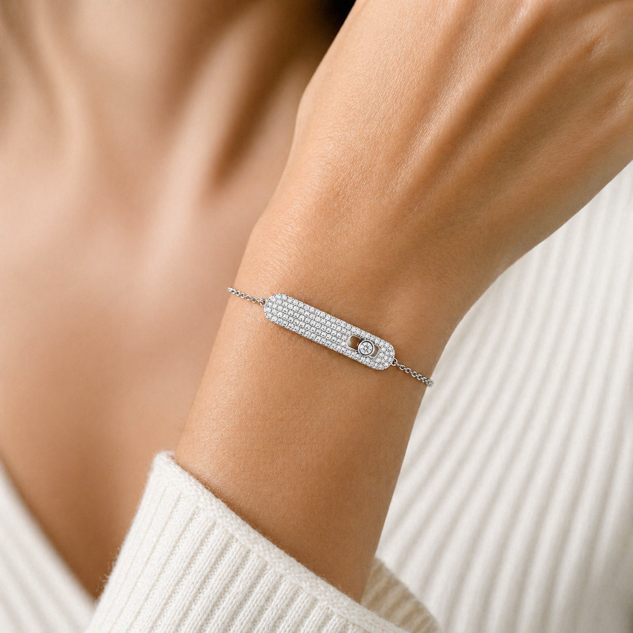 925 Sterling Silver Micro-Pavé Bar Bracelet with Floating Zircon