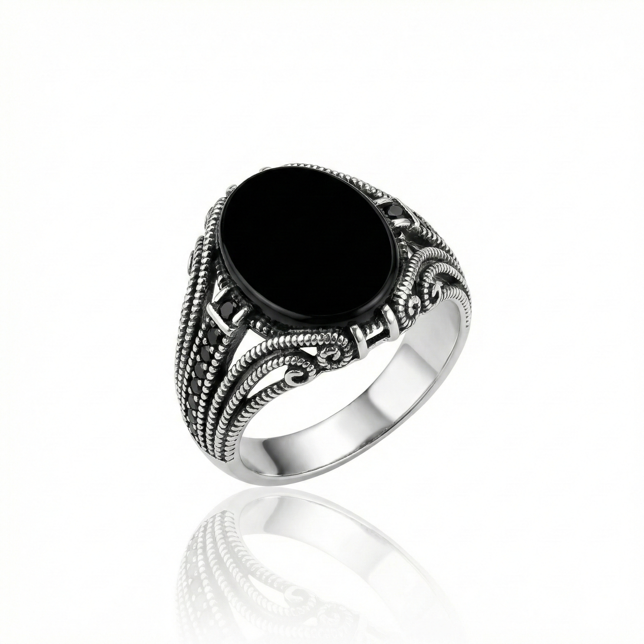 925 Italian Silver Men's Ring with Oval Black Onyx &amp; Vintage Rope Design